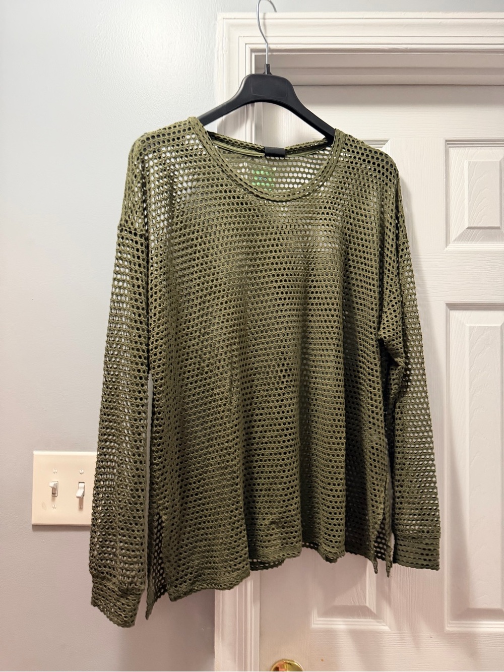 Bobeau Olive Green Open-Knit mesh Long Sleeve shirt